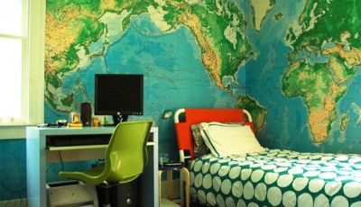 Обои в виде карты мира в комнату