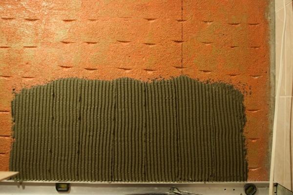 Плитка на бетонную стену: как клеить кафель, наклеить и класть правильно