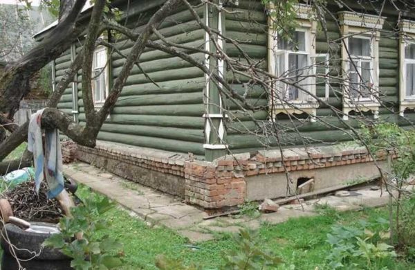 Tehnika jacka za podizanje drvene kuće