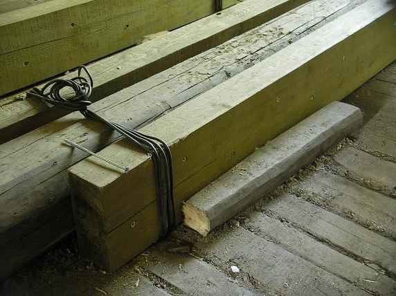 Как укрепить деревянные балки перекрытия?