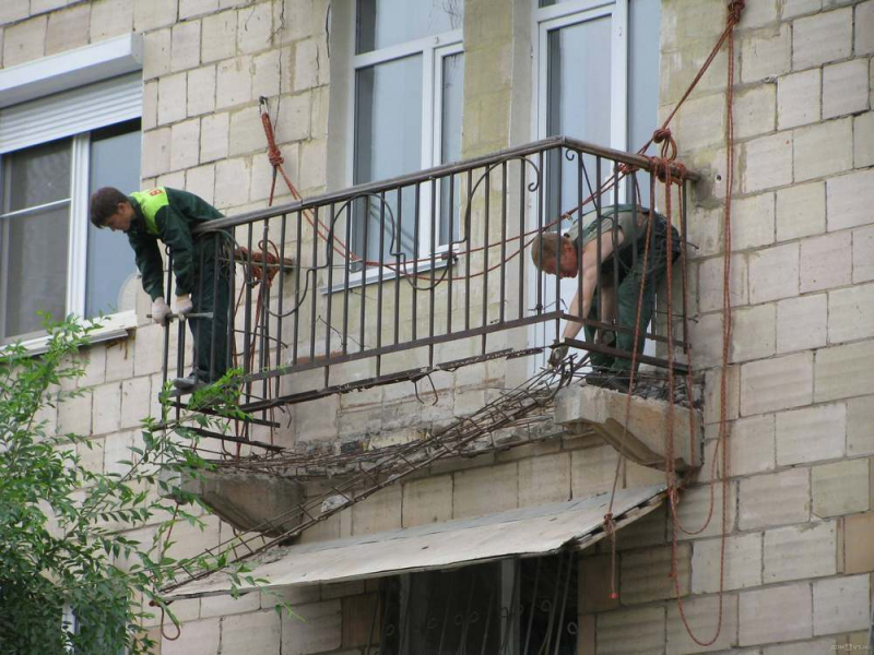			Подаем заявление на ремонт балкона: тонкости законодательства		