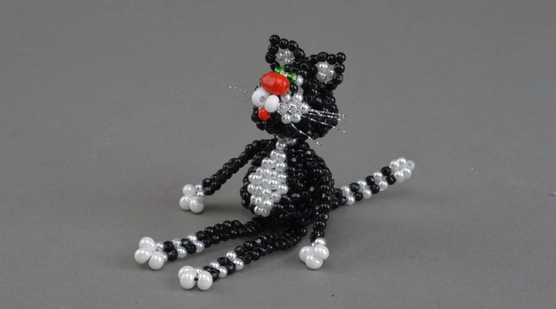 Изюминка интерьера: самодельная фигурка рыжего кота из бисера [Мастер-класс]