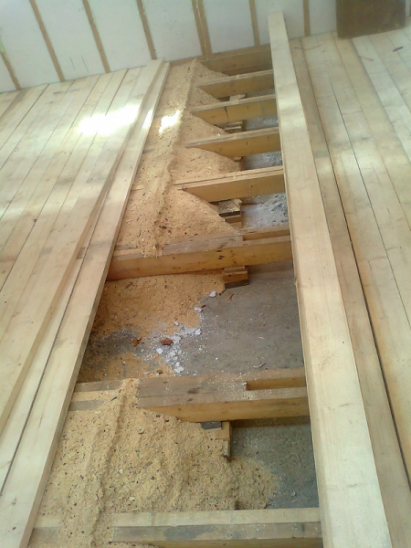 Деревянный гараж: строительство своими руками