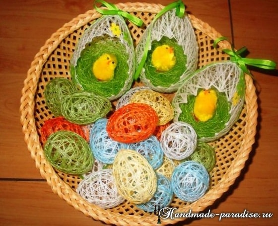 Декоративные пасхальные яйца из ниток