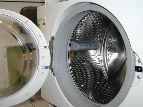 Не закрывается дверь в стиральной машине: причины и методы устранения