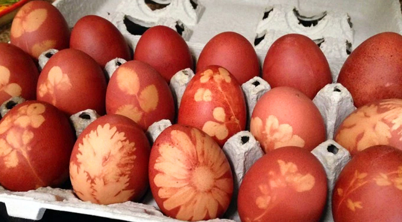 Роспись пасхальных яиц своими руками: мастер-класс для начинающих