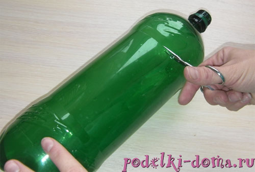 Ваза из пластиковой бутылки своими руками для цветов с фото