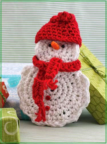 Улыбка вязаного крючком снеговика