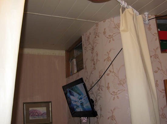 Маленькая спальня в проходной комнате — как сделать полог альков для кровати 