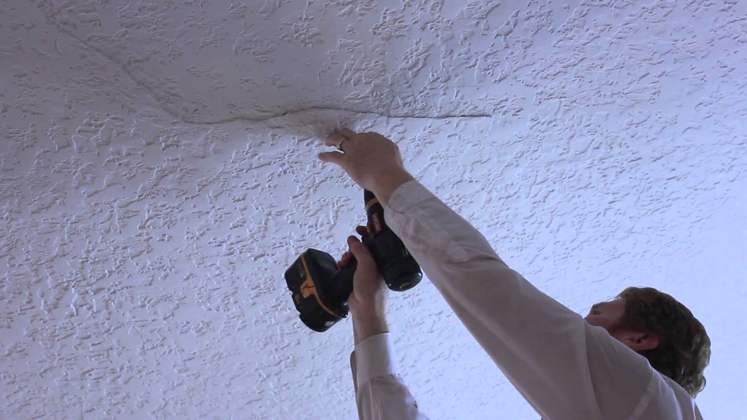 [Творим дома] Рельефный фактурный потолок своими руками