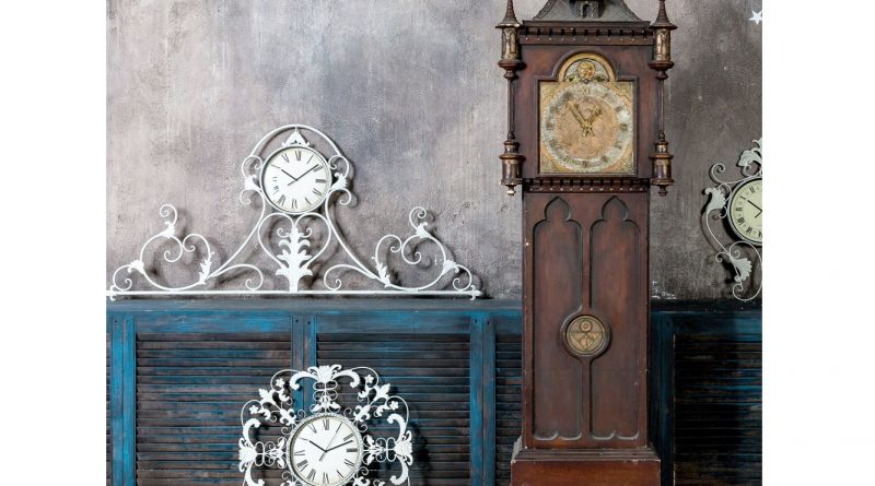 Настенные часы: актуальный декор в современном интерьере?