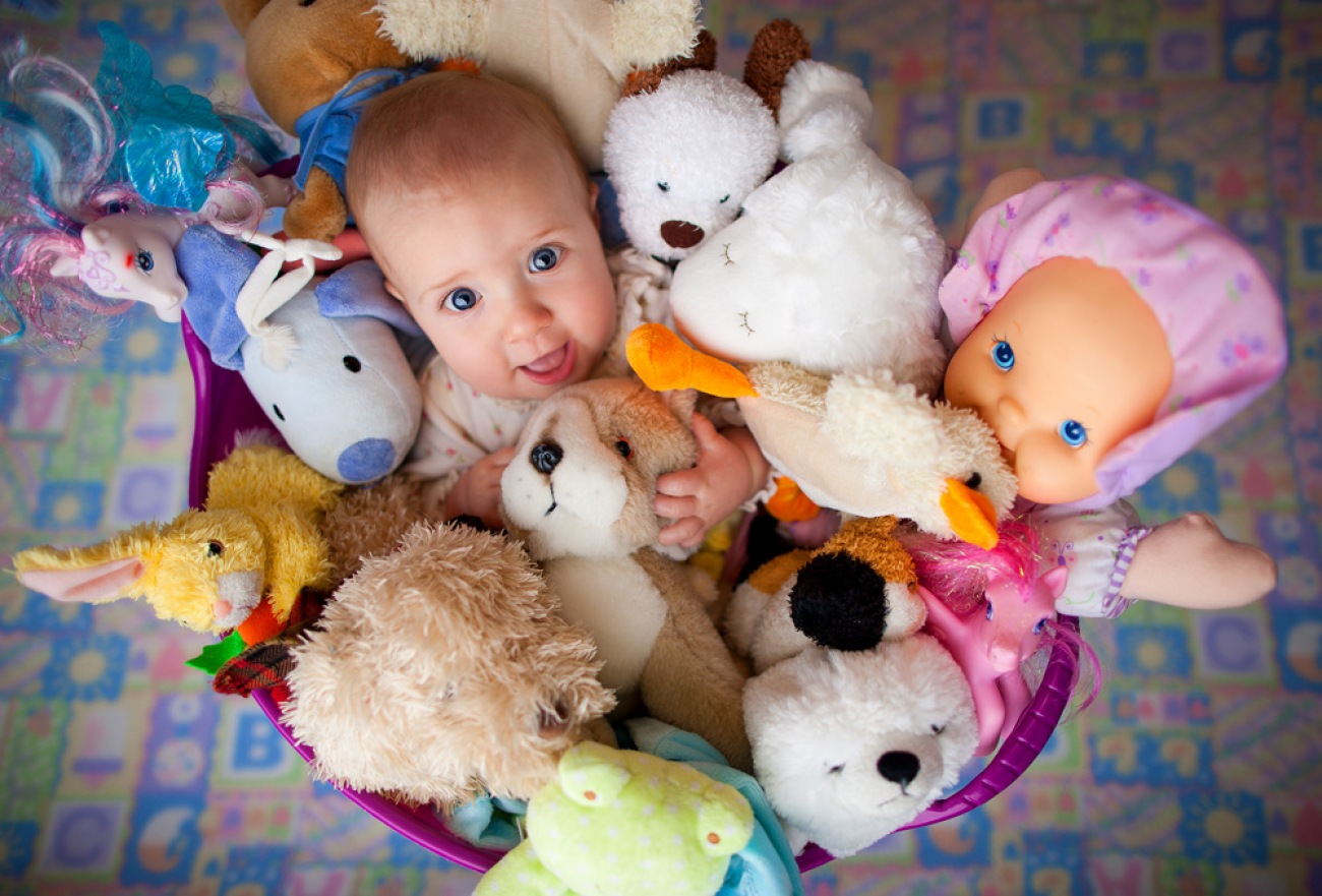 Как организовать хранение мягких игрушек в детской?