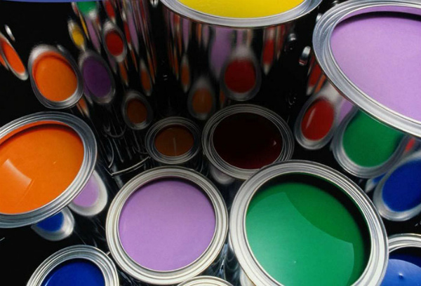 Как выбрать краску и валик для флизелиновых обоев под покраску в фото