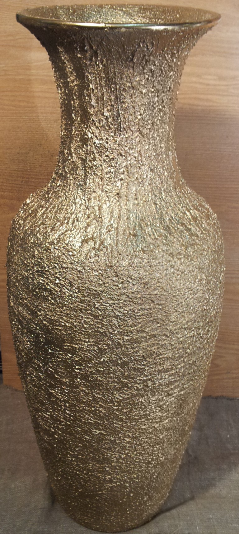 Напольная ваза из картона