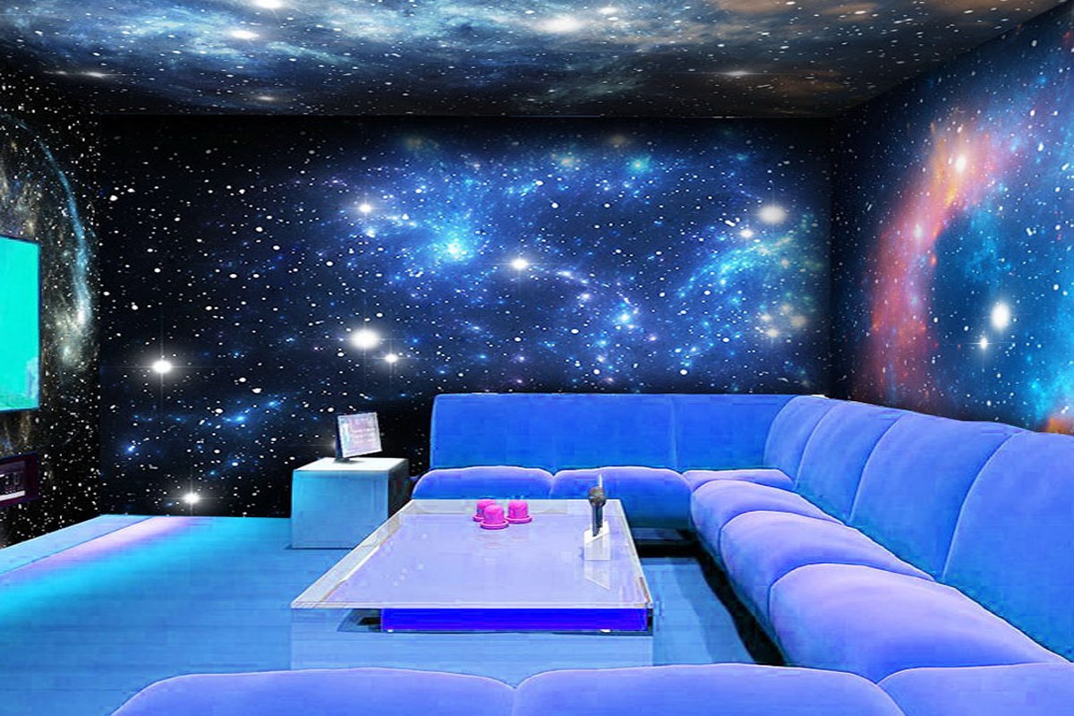 5 д космос. Комната в космическом стиле. Комната в стиле космос. Звёздный потолок в комнате. Спальня в космическом стиле.