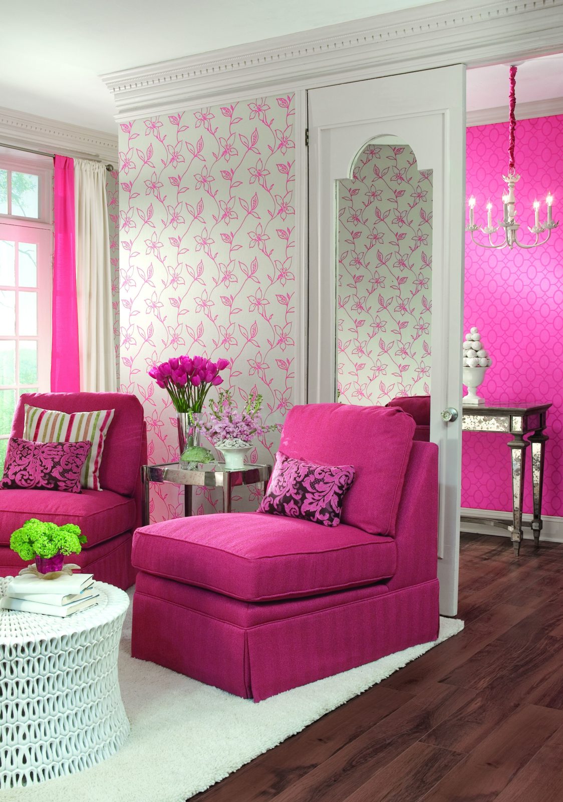 Светло розовый цвет стен в интерьере