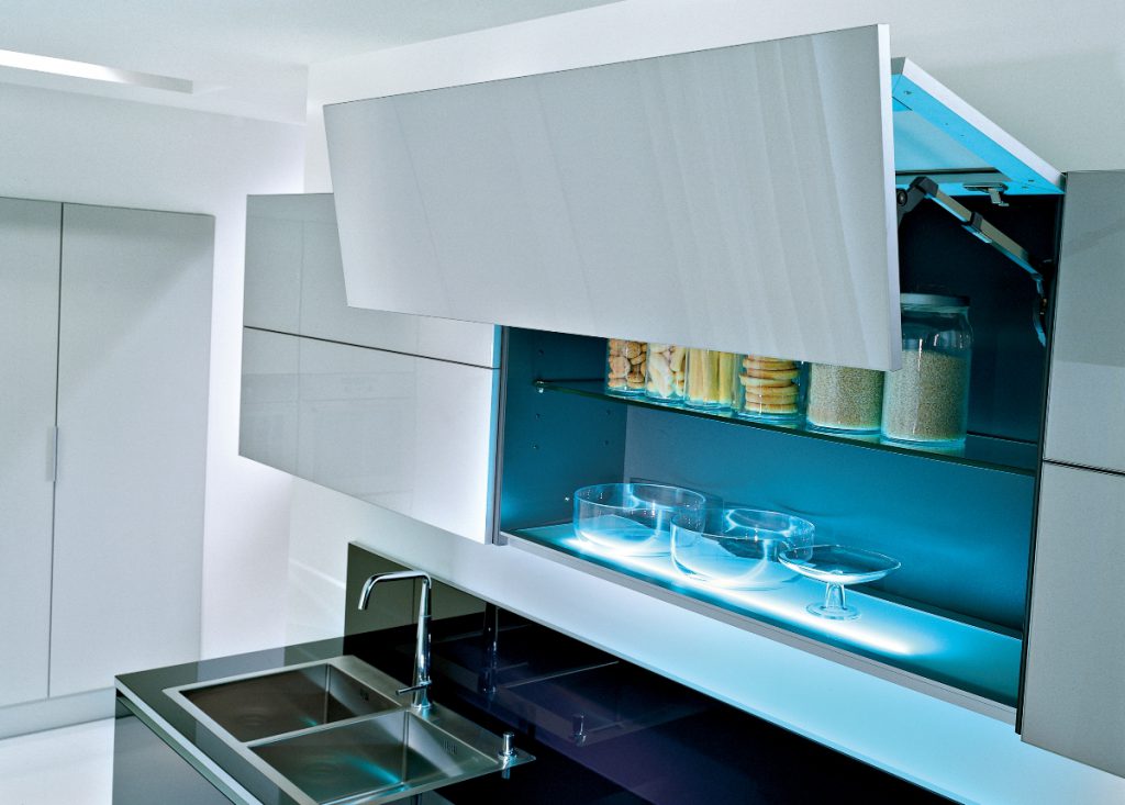 внутренняя подсветка кухонных шкафов
