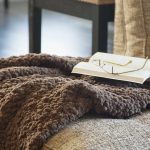 Как пережить холода: стильные и уникальные аксессуары для дома