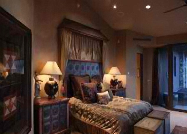 4 спальни и 6 ванн: дом Стивена Сигала за 3,5 миллиона долларов