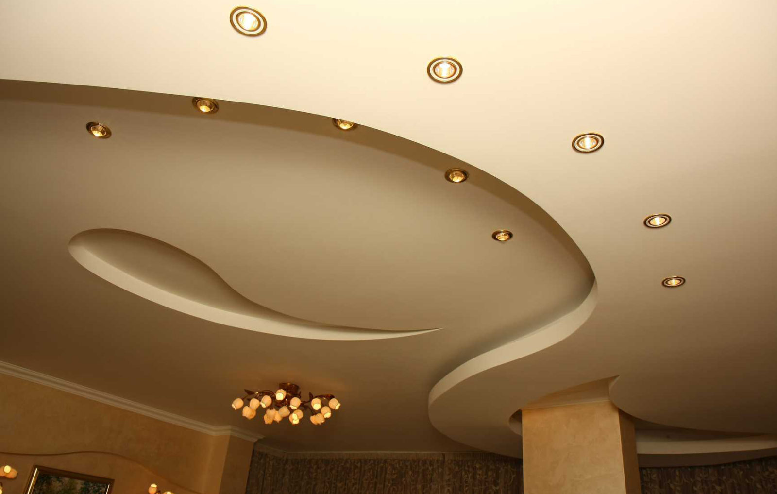 Дизайн подвесных потолков для кухни и прихожей (38 фото)