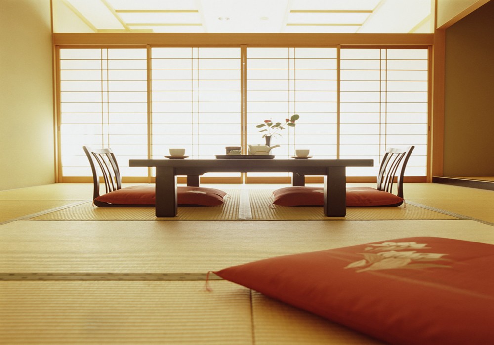 Стол в японском стиле