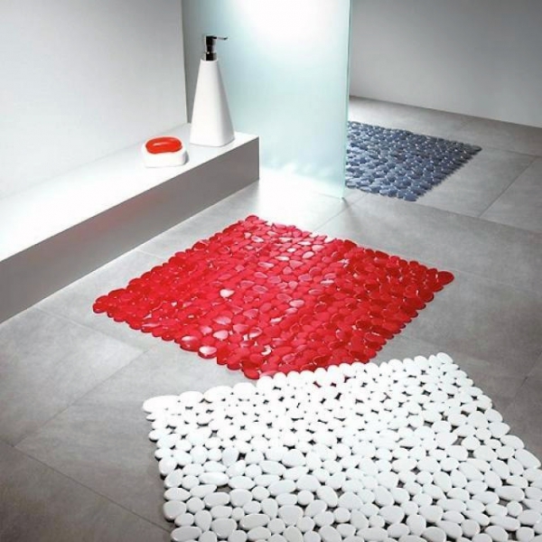 Резиновые противоскользящие коврики для ванной – выбираем лучший