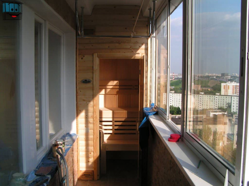 			Холодное остекление балкона: плюсы и минусы, идеи и варианты		