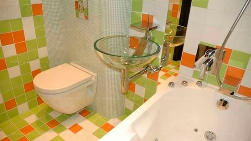 Ремонт ванной комнаты: фото малых размеров помещения