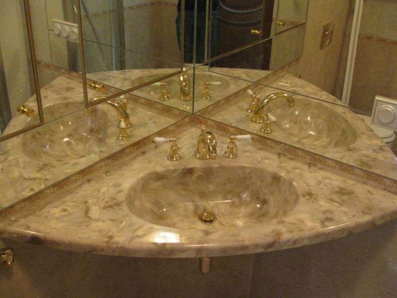 Раковина из искусственного камня для ванной