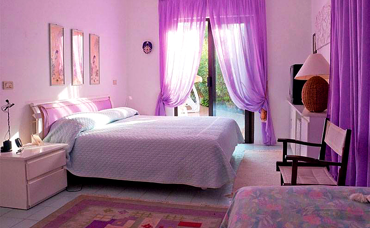 Фиолетовые шторы в интерьере – магия цвета и вкуса