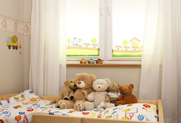 Рулонные шторы в детскую: советы по выбору