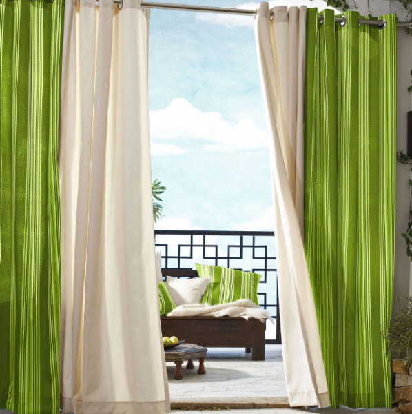 Декоративная штора для дверного проема — новые тенденции в интерьере