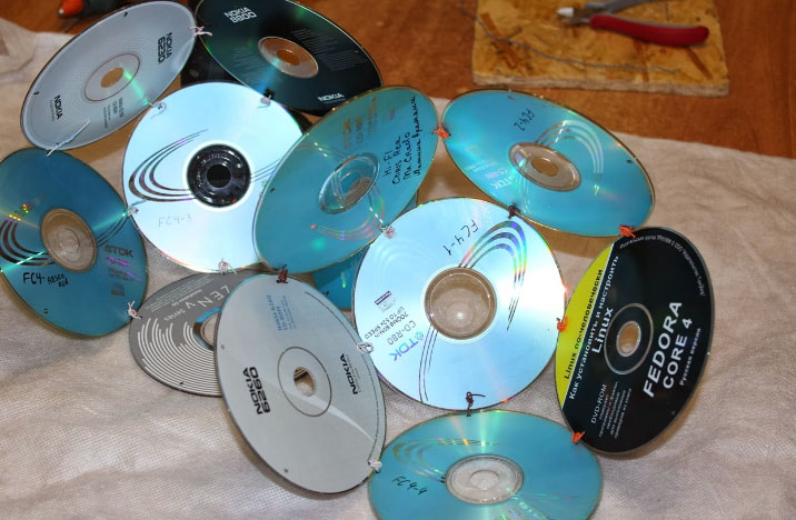 Как я сделала штору из старых дисков: мастер-класс