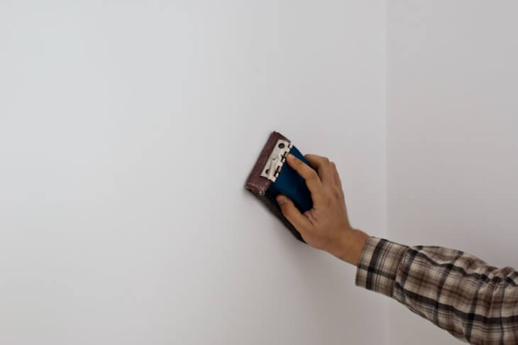 Шлифовка стен после шпаклевки: все о ручном способе обработки стены