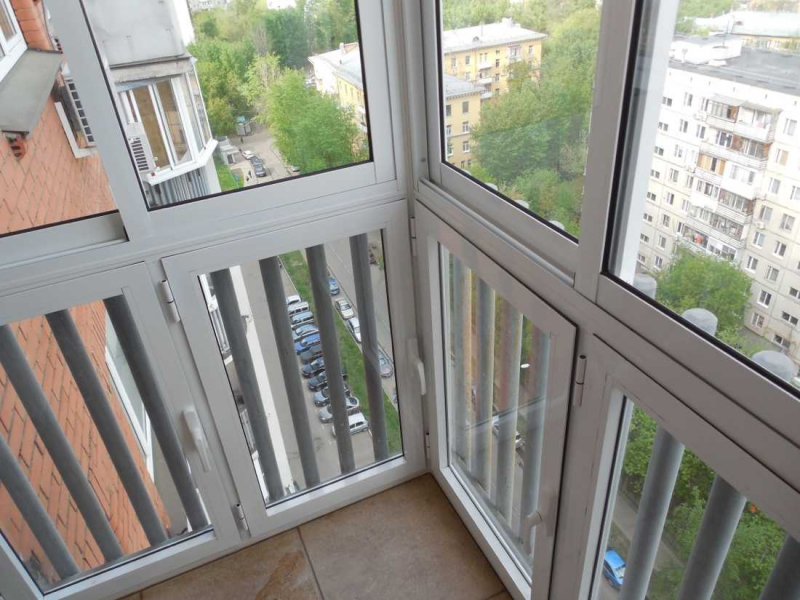 			Французские окна на балконе: дизайн и особенности установки		