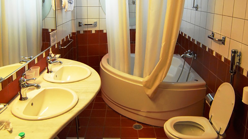 Последовательность и порядок ремонта в ванной комнате и туалете