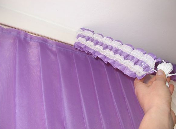 Как подшить шторы с помощью ленты: инструкция для новичков