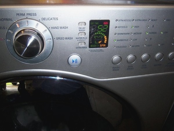 Как вытащить косточку от бюстгальтера из стиральной машины?