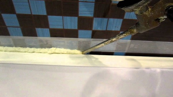 Герметизация ванны со стеной