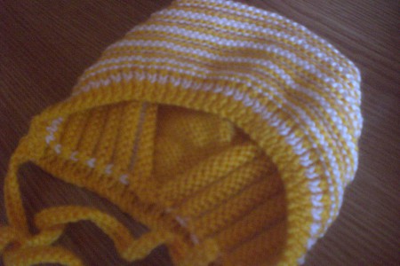 Вязание спицами для новорожденных: схема чепчика и шапочки