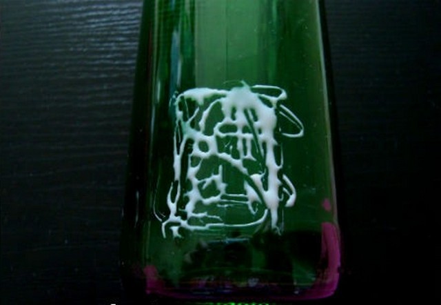 Вазы из стеклянных бутылок своими руками: мастеркласс + 24 фото