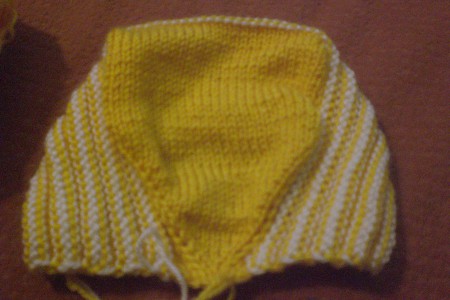 Вязание спицами для новорожденных: схема чепчика и шапочки