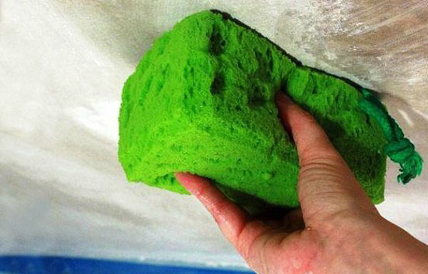  Как правильно покрасить потолок водоэмульсионной краской по побелке