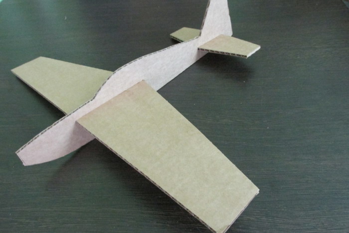 Самолет из картона и спичечного коробка с фото и видео
