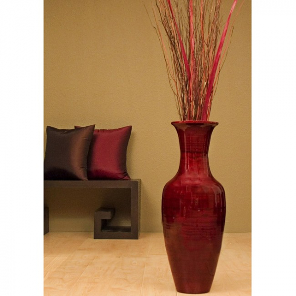 Напольная ваза как элемент декора