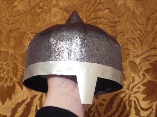 Шлем богатыря своими руками из бумаги и фольги с видео