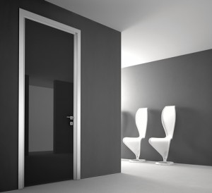 Межкомнатные глянцевые двери: выбираем и оцениваем белые двери