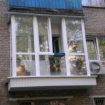 Советы правильного остекления балкона в хрущевке