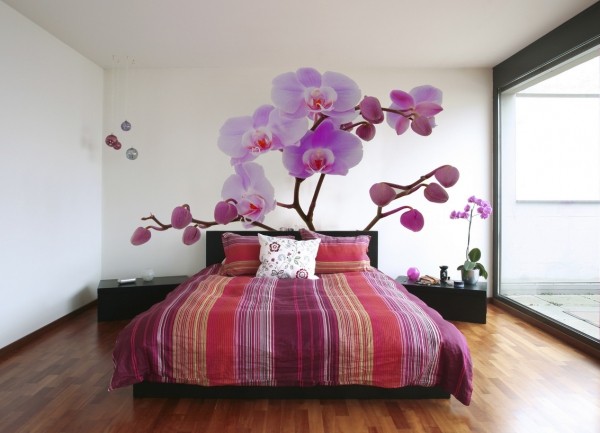 Место над кроватью в спальне: идеи декора и оформления (37 фото)
