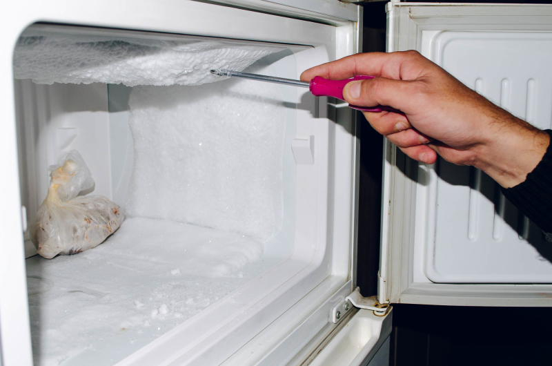 Как выполнить ремонт холодильника своими руками